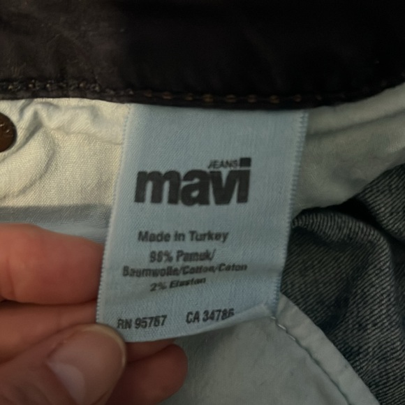Vintage Mavi boot cut jeans. Like new! 28 waist 32 inseam - Picture 4 of 6